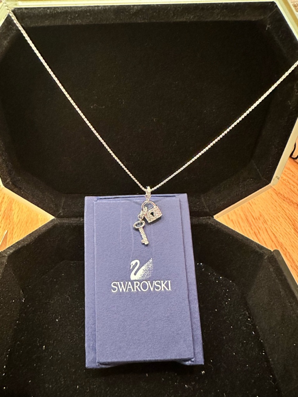 Swarovski Silver Key and Padlock Crystal Pendant Necklace